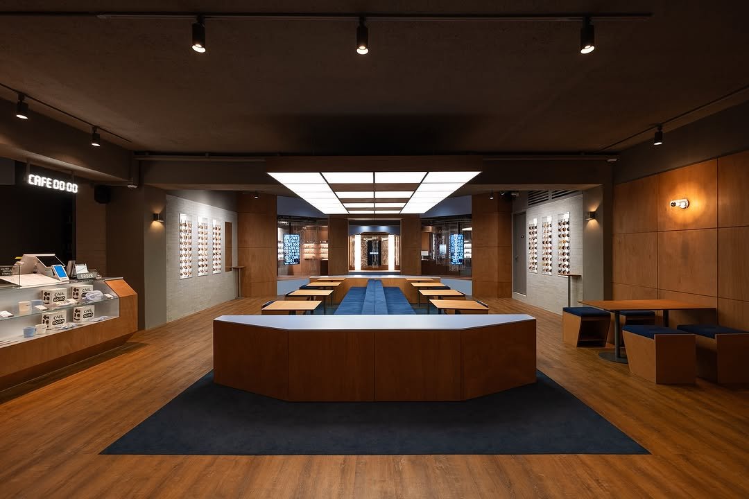 Photo by 글로우서울 (GLOWSEOUL) on October 30, 2025.