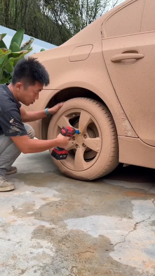 _hdm_1504 게시물 이미지: [ Part 4] Join me in cleaning the BMW that was...