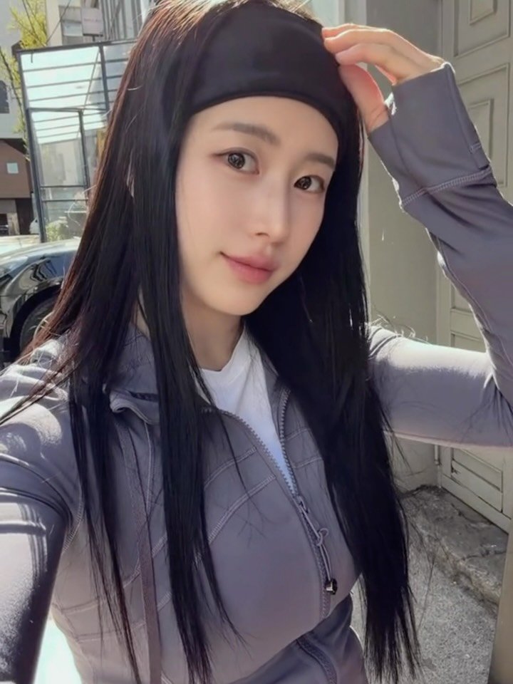 _hipzzi_00 게시물 이미지: 까먹은 지난 피드 올리기...😂
어디서 뭘하든 어깨밖에 안보여🥹🔥
자라게 해주세오...