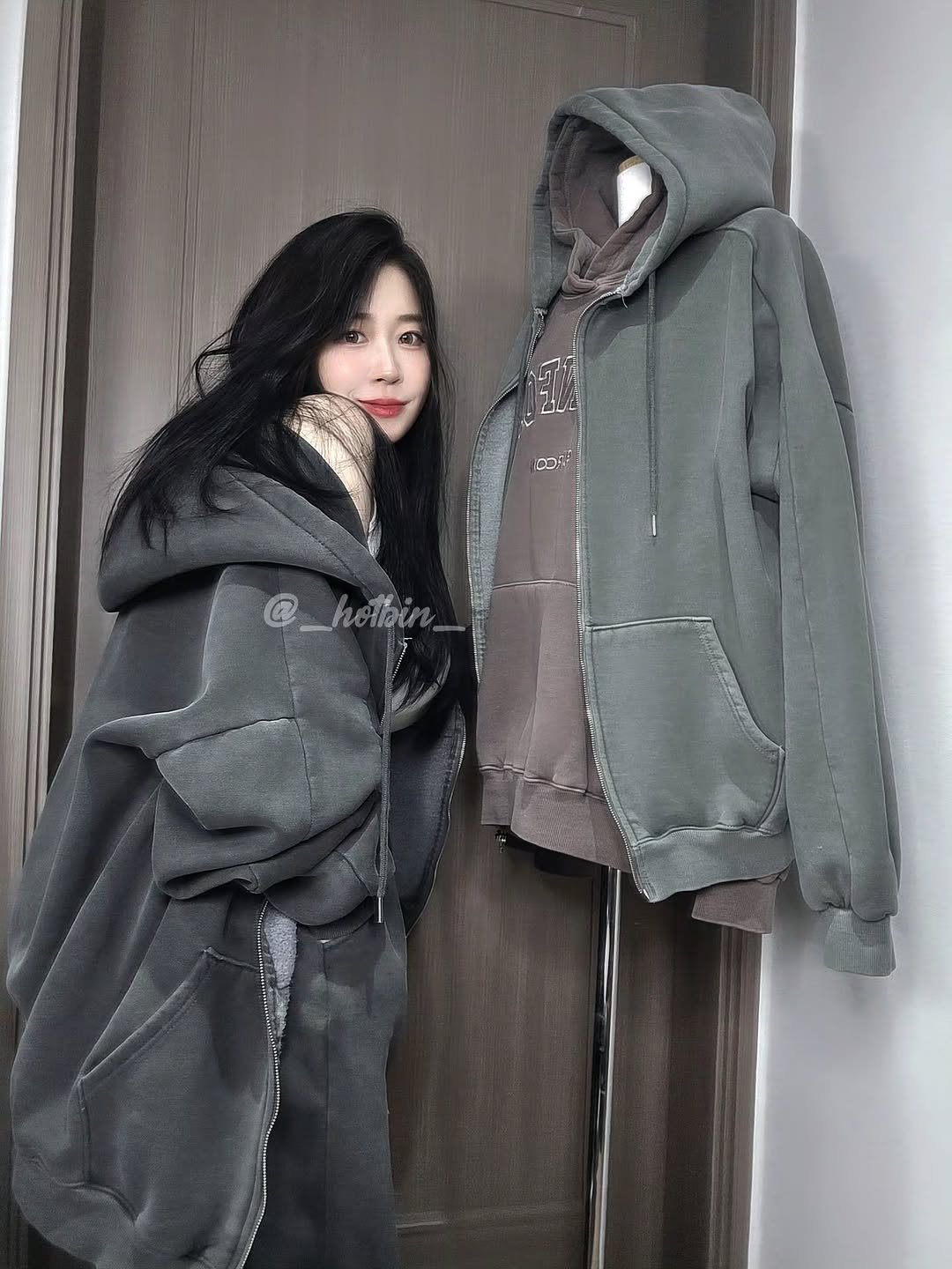 _hotbin_ 게시물 이미지: 이 옷 받으신분들은 
이렇게 착용사진보면 내 신체 크기를 
어느정도 가늠하시지...