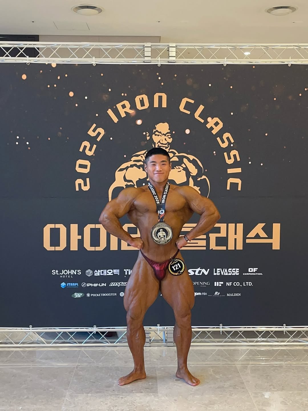 _hotpo_tato 게시물 이미지: 이번 시즌의 시작 @iron_classic_ 
-80kg 보디빌딩 2등으로 마무리...
