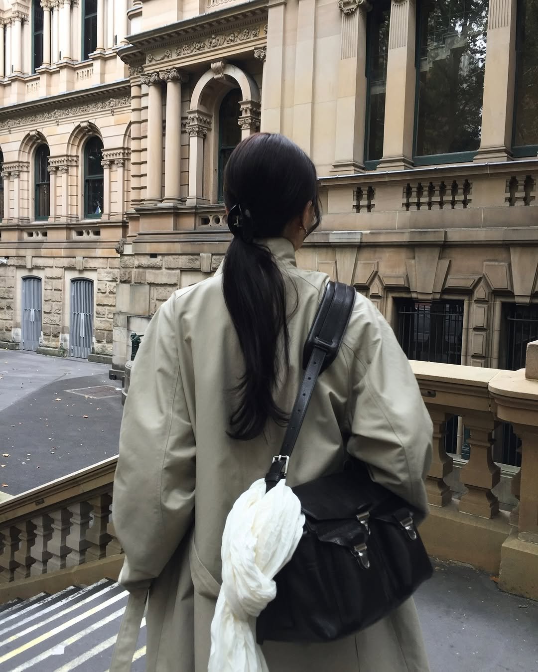 Photo by 혜정 on February 27, 2026. May be an image of overcoat, duffle coat, parka and text.