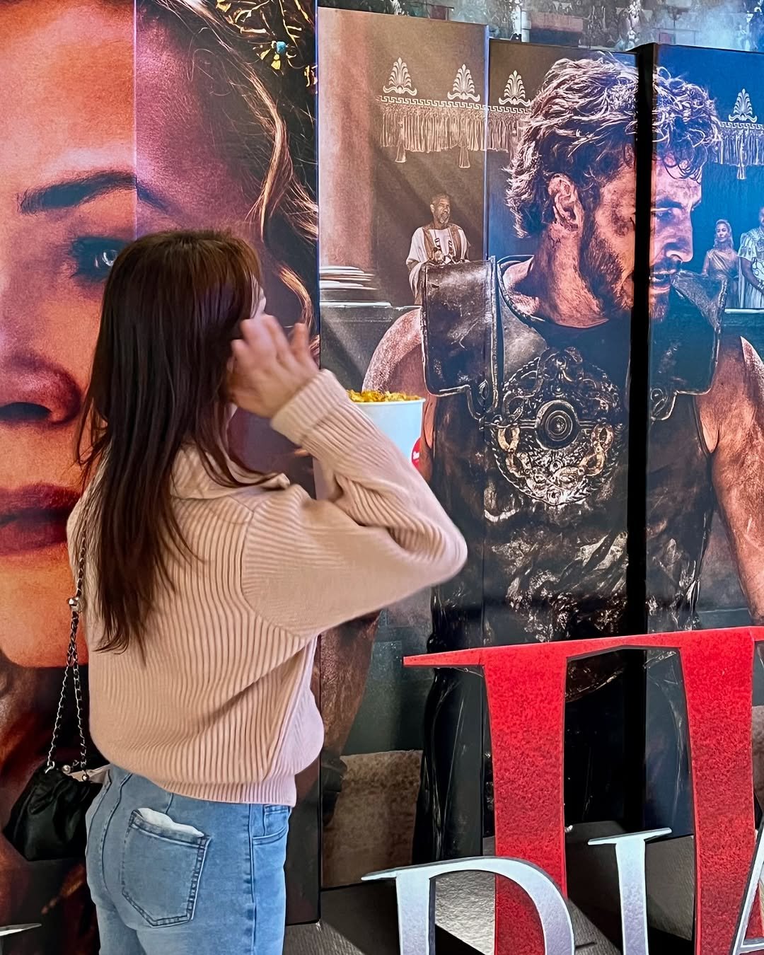 Photo shared by 𝒮𝒾𝓇𝒾 on December 01, 2024 tagging @lottecinema_official.