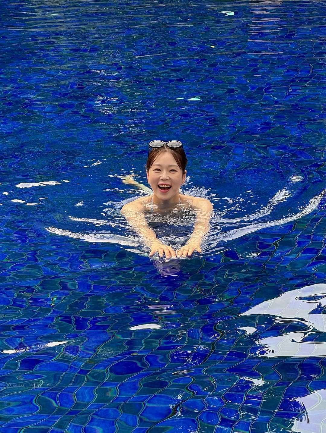 Photo by 정재희 on August 19, 2025. May be an image of 1 person, swimming, pool and text.