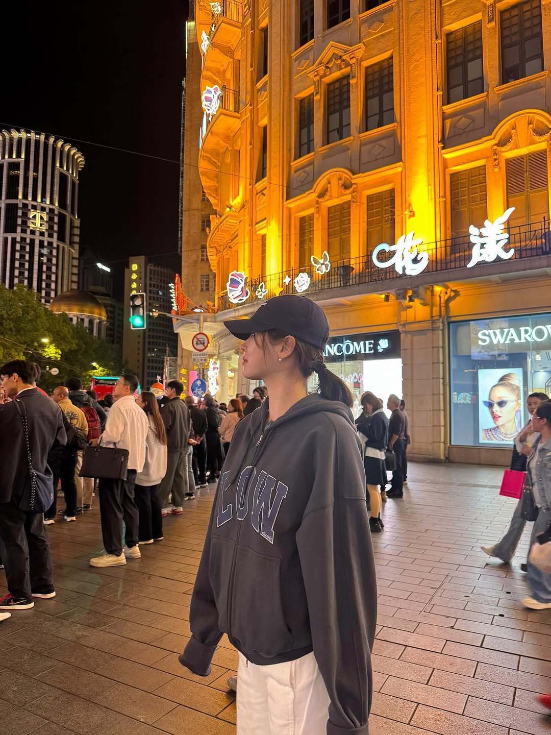 Photo by 정재희 on July 13, 2025. May be an image of 10 people, duffle coat and text.