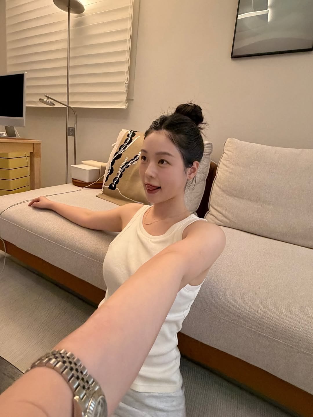 Photo by 정재희 on February 07, 2026. May be a selfie of bedroom and text.