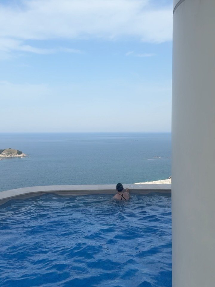 _jayomi_ 게시물 이미지: 나도 이제 수영 8개월차!!
5개월차때랑 비교 ㅎㅎ

5개월차 평영

8개월차...
