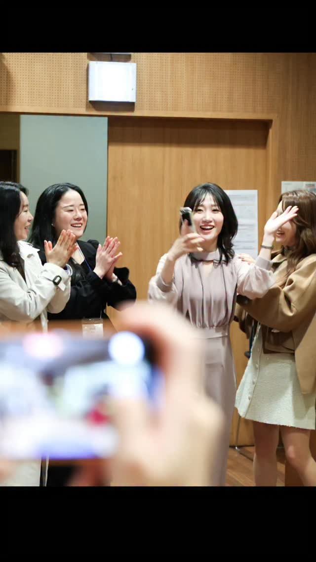 _jinseyoung 게시물 이미지: 말이 늦게 트인 저는 내성적이었고, 말을 잘 하지 못하는 아이였습니다.

 
...