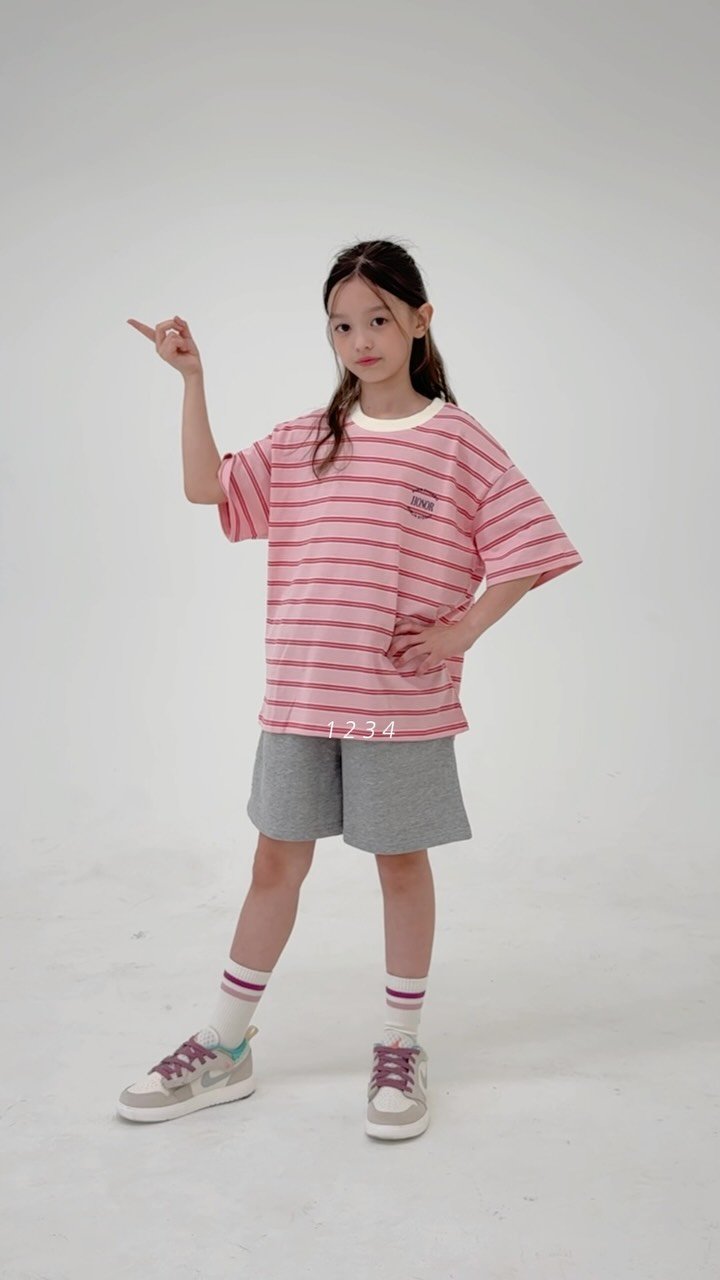 _jkids_ 게시물 이미지: 제이키즈 야호-✌🏻

#제이키즈 #리센느 #야호 #러브어택