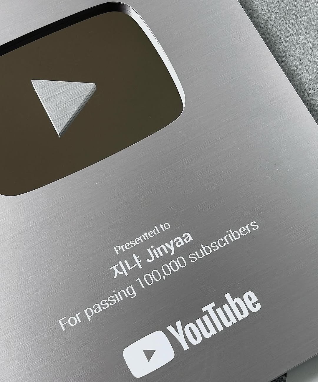 Photo by 지냐 Jɪɴʏᴀᴀ on November 23, 2023.