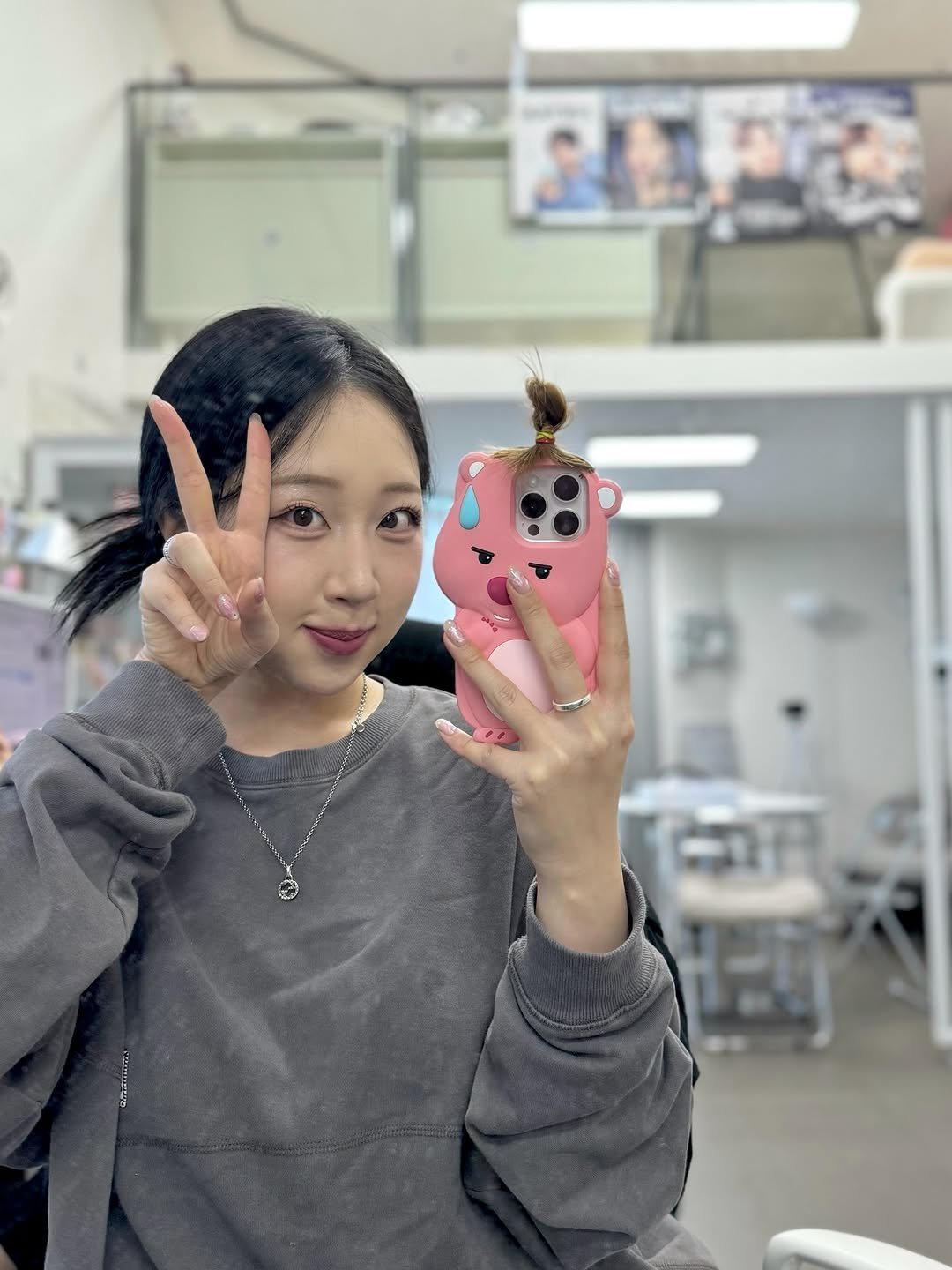 Photo by 지냐 Jɪɴʏᴀᴀ on April 01, 2026. May be a selfie of one or more people, hair, mirror and text.