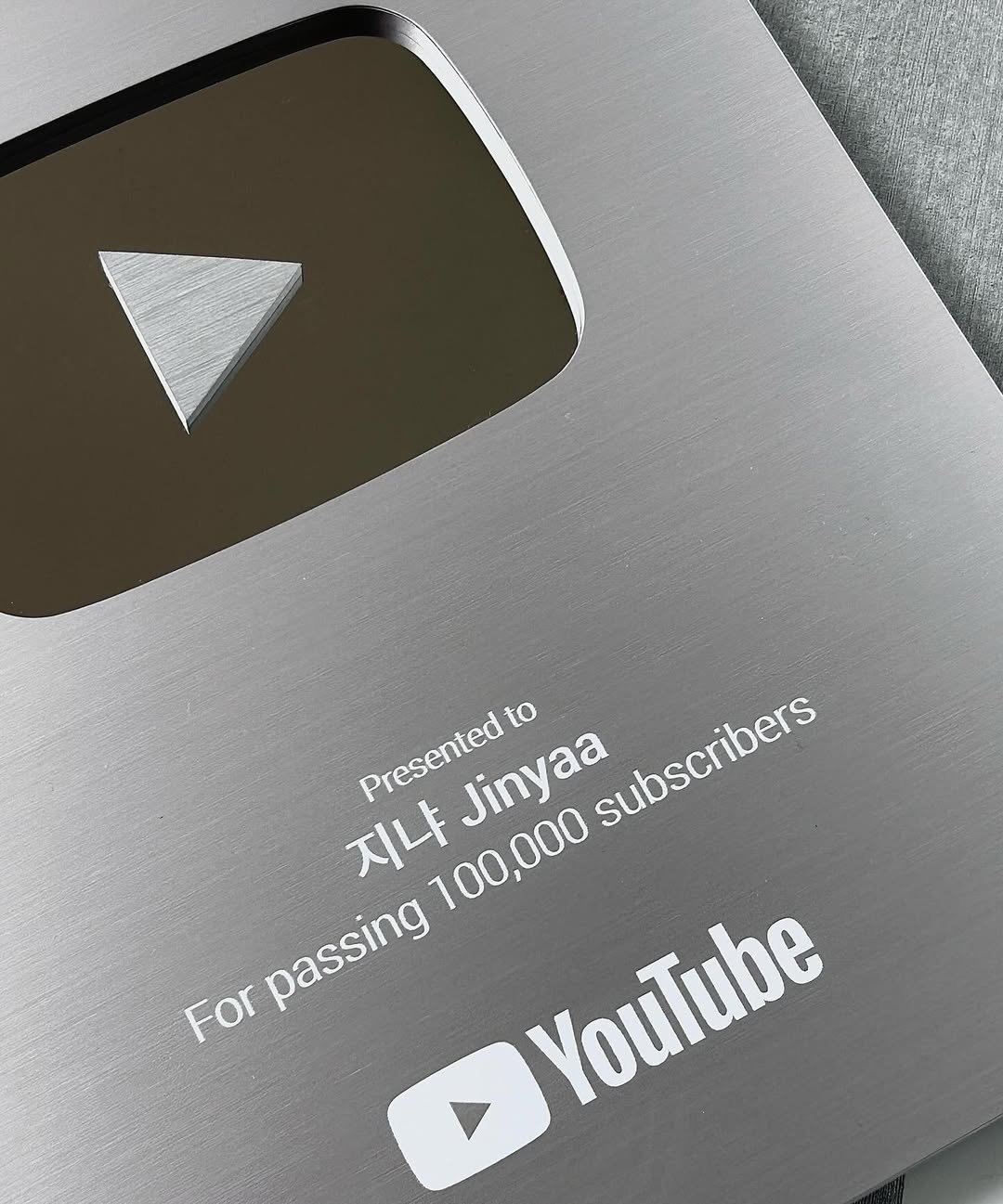 Photo by 지냐 Jɪɴʏᴀᴀ on November 23, 2023.