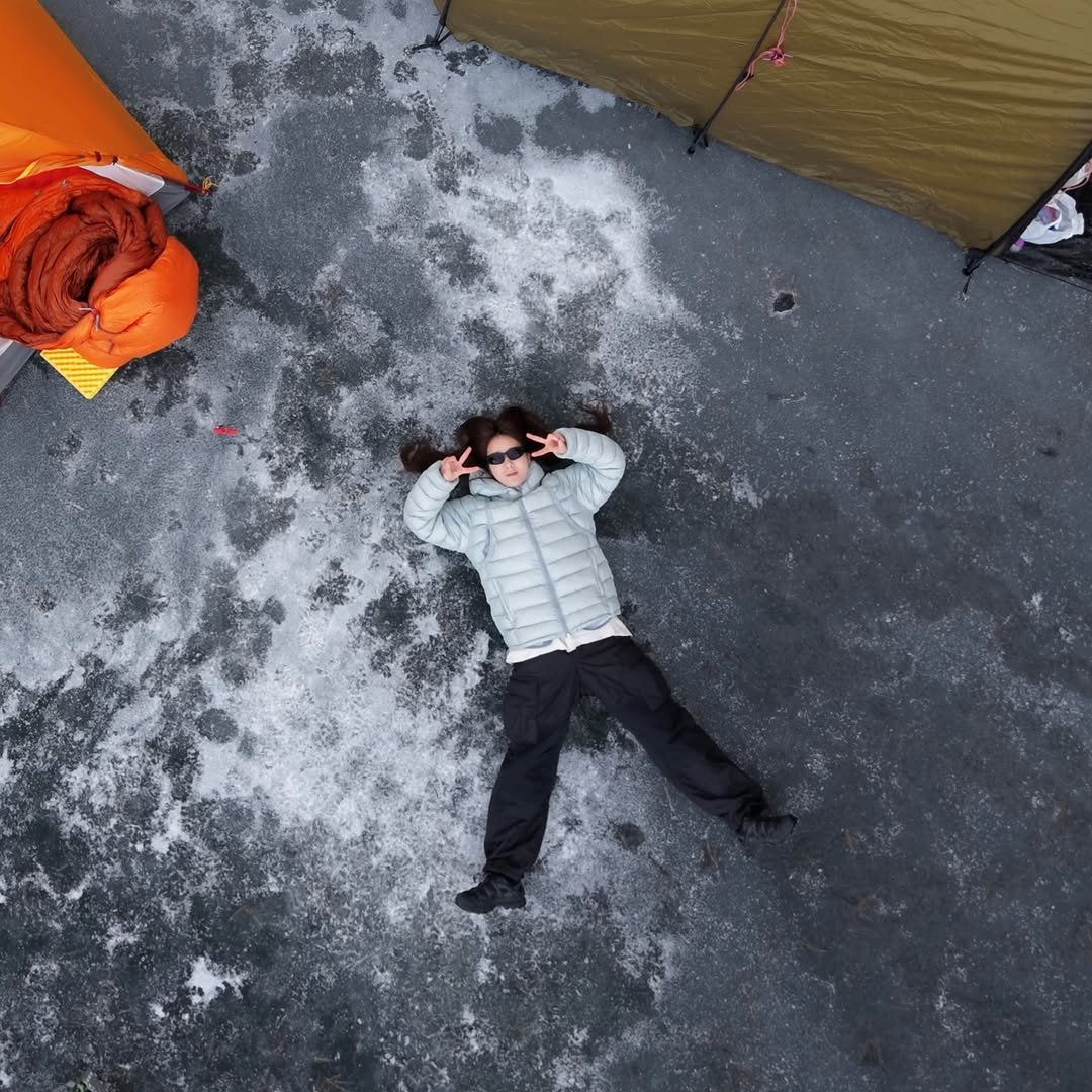 Photo by 🦦 on January 18, 2026. May be an image of campsite, parka, arctic and text.