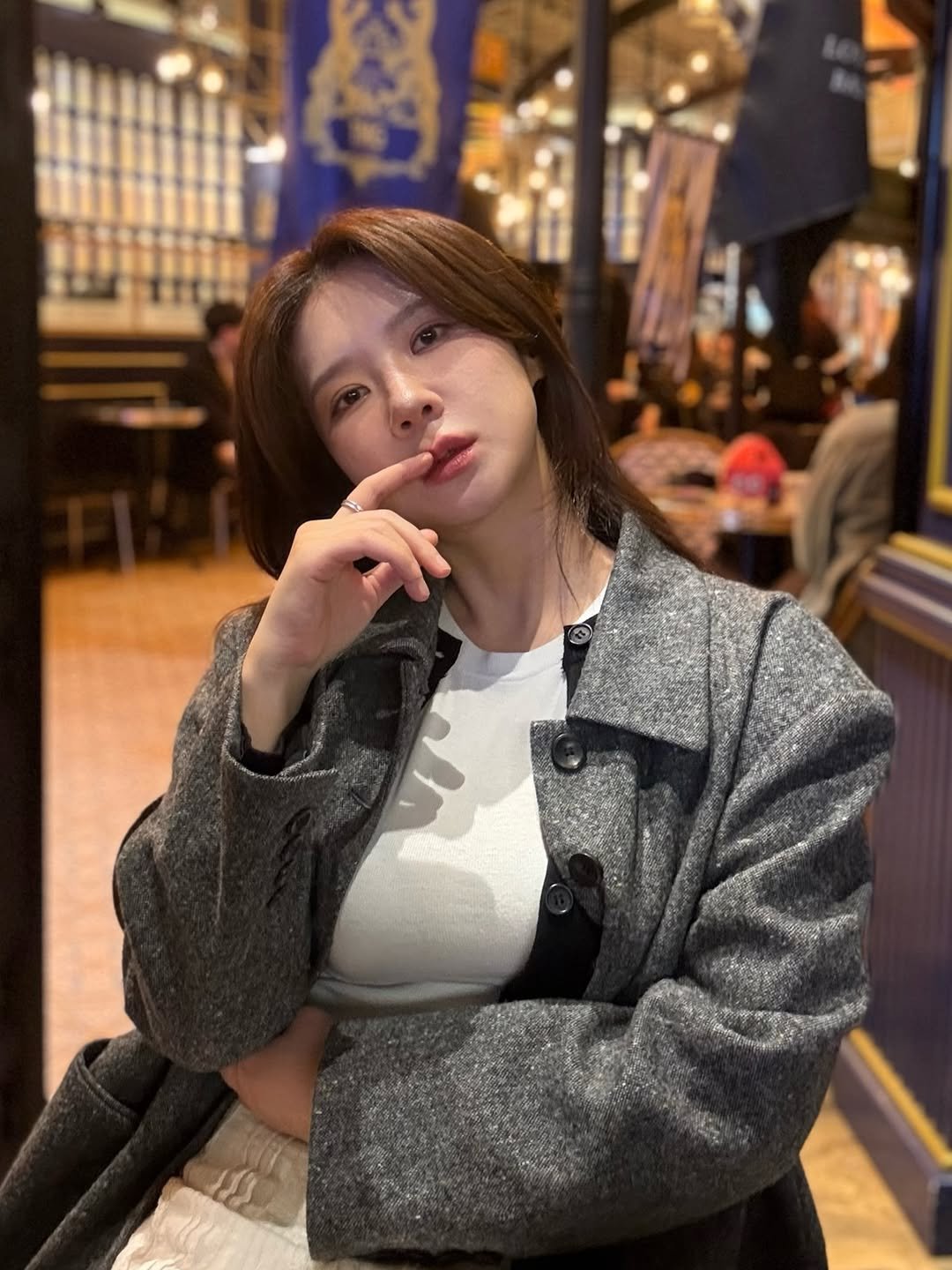 Photo shared by 🦦 on March 03, 2026 tagging @pleasure_ps, and @dr.sonyuseok. May be an image of one or more people, hair, duffle coat, parka, jacket and text.