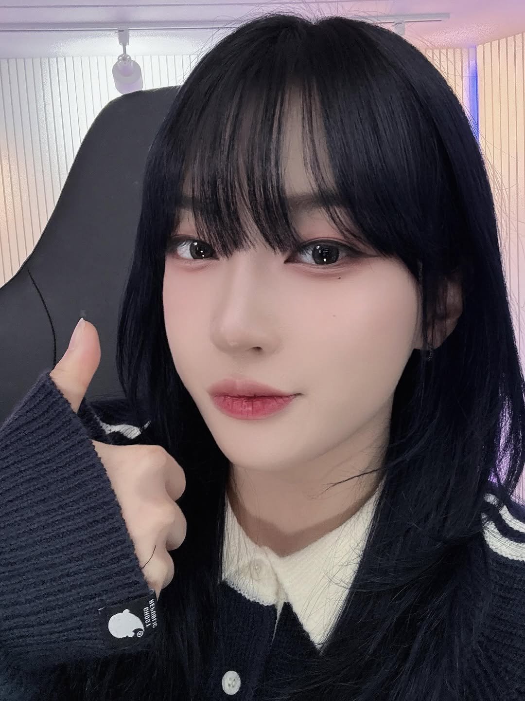 Photo by 쿠빈 KUBIN on November 12, 2025.