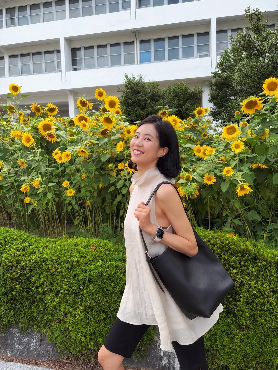 _kyung0708 게시물 이미지: 남편과 딸과 함께, 몇 년 만에 모교 방문!
대학생인 척 한번 해보려...