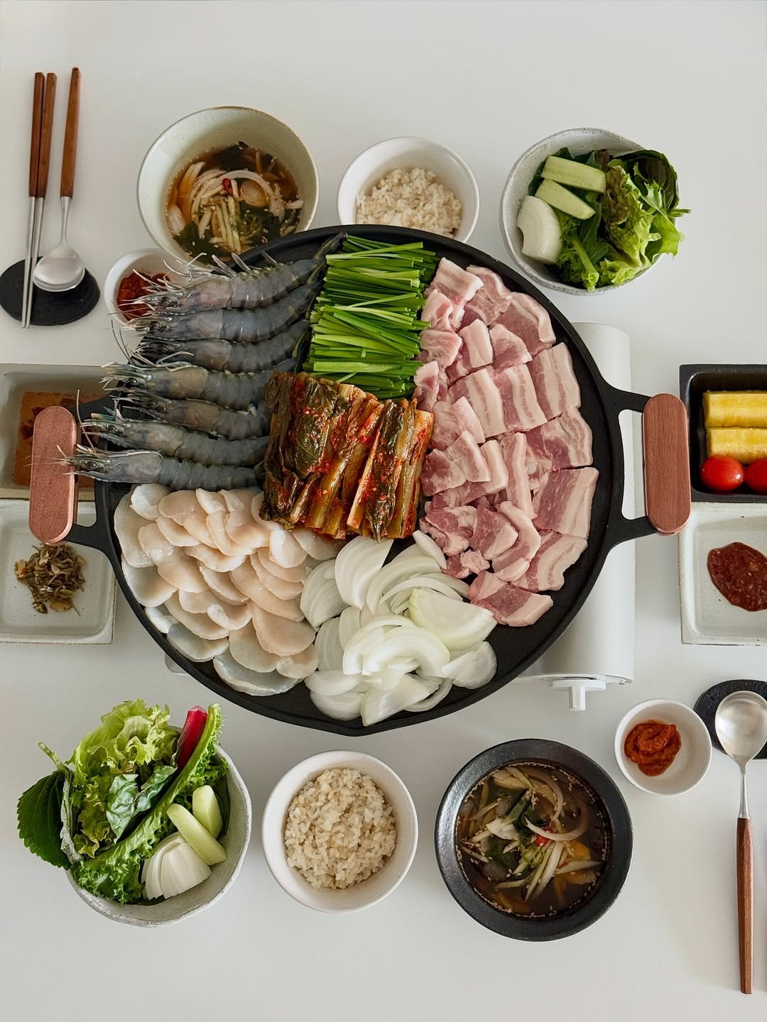 _laon.table_ 게시물 이미지: 「오늘의 집밥, 서른여덟 번째 기록」

⠀⠀⠀⠀⠀⠀⠀⠀⠀⠀
• 해물삼합
•...