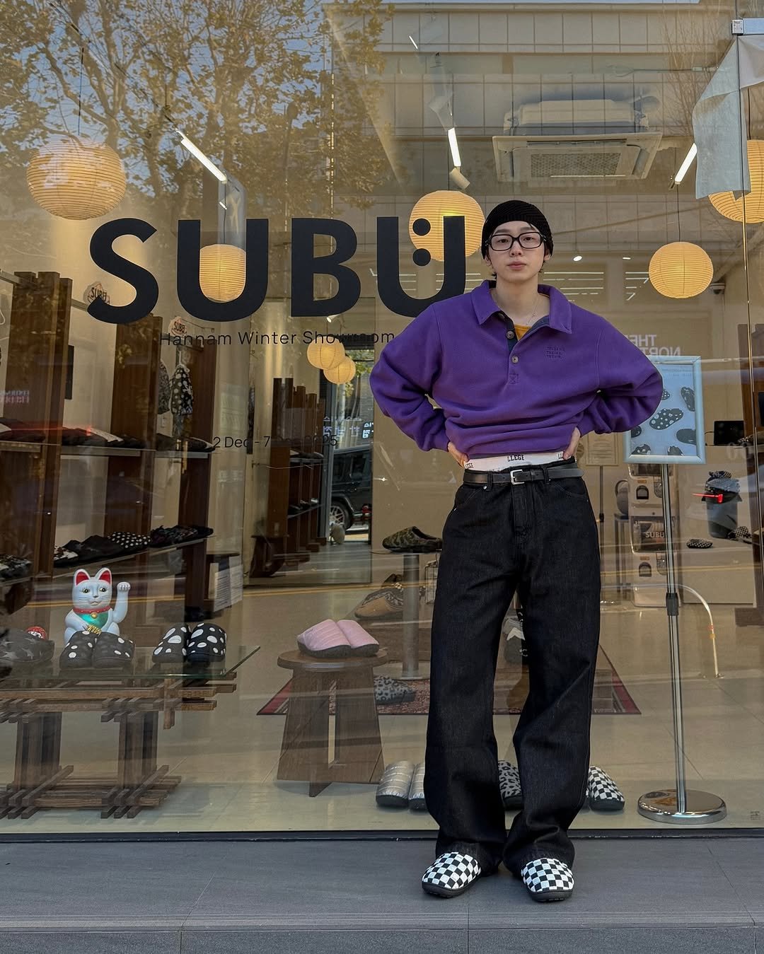 Photo shared by 이준혁 on December 02, 2025 tagging @etcseoul, @amfeast, @marspocket, @llege_official, @subu_tokyo_kr, and @aeth.site. May be an image of duffle coat and text that says 'S ብ ਬਾ 901 고래통'.