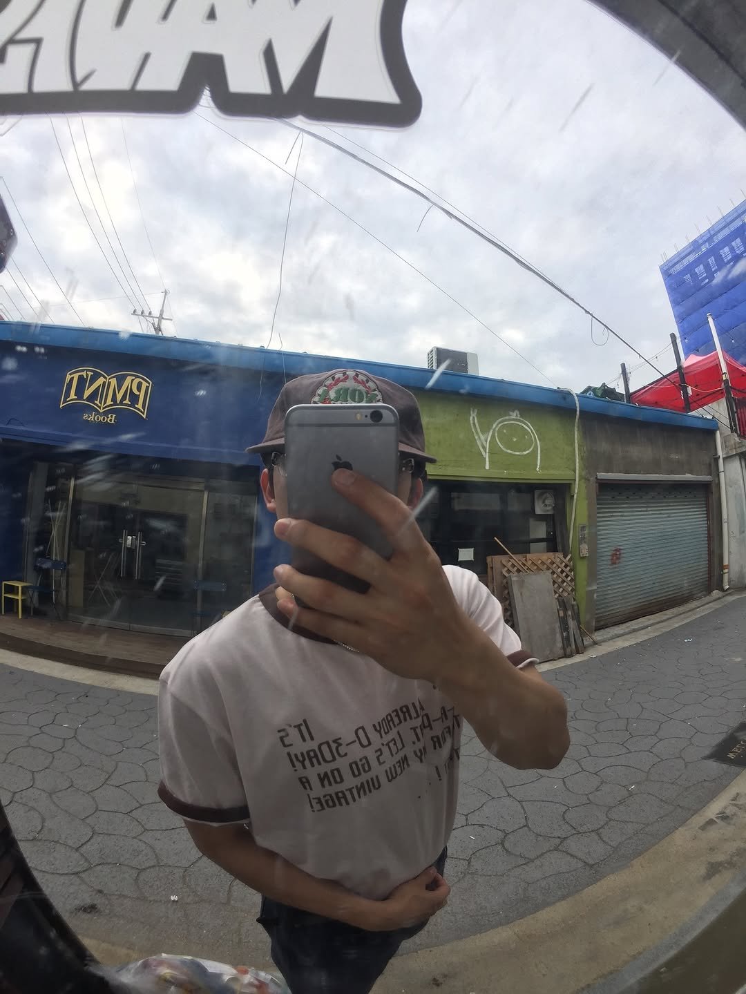 Photo by 본캐 : 이준혁 | 부캐 : 리제임스 on August 12, 2025. May be an image of 1 person, mirror, street and text.