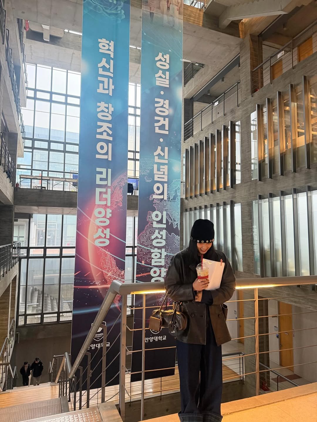 Photo shared by 이주은 on November 25, 2025 tagging @anyang_univ_official. May be an image of Gyeongbokgung Palace.