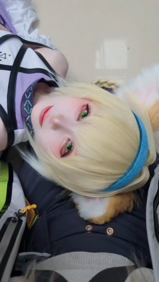 _mayomayoneze 게시물 이미지: Would you like to adopt a fox?

#Arknights...