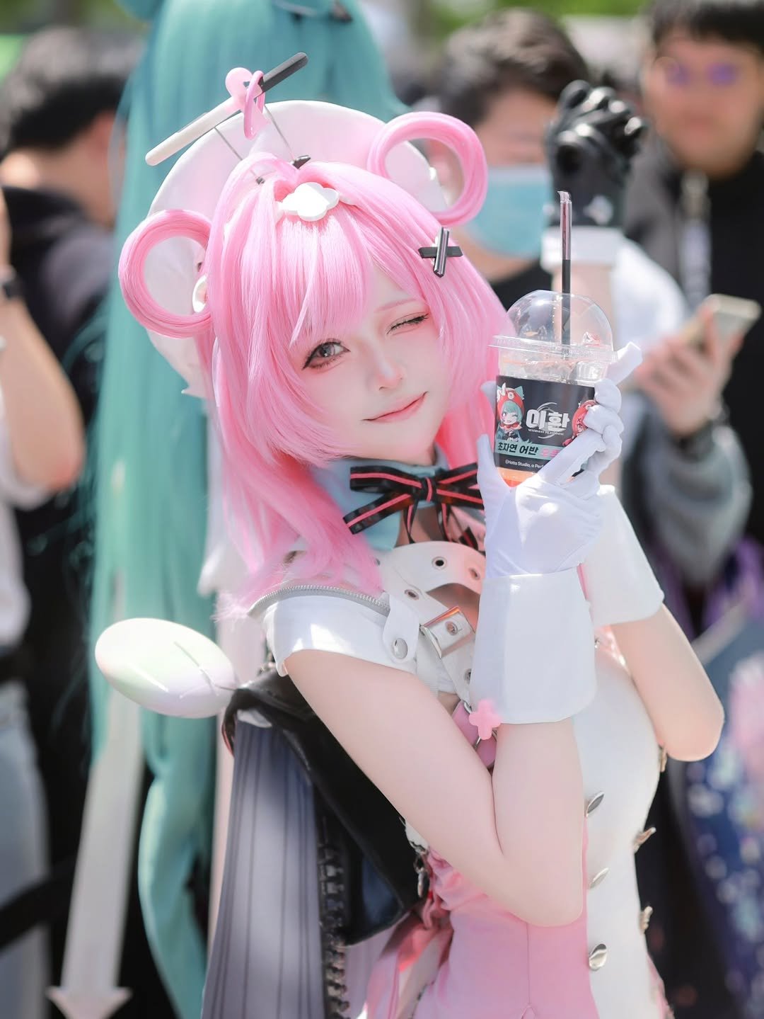 Photo shared by MAYONEZE 마요네즈 on April 25, 2026 tagging @zevgraphy, @_mayomayoneze, and @ntegame.official. May be an anime-style image of costume and text.