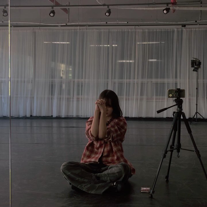 _mell0ow._ 게시물 이미지: 🎄My snowman and me ⛄️

#choreobyme...