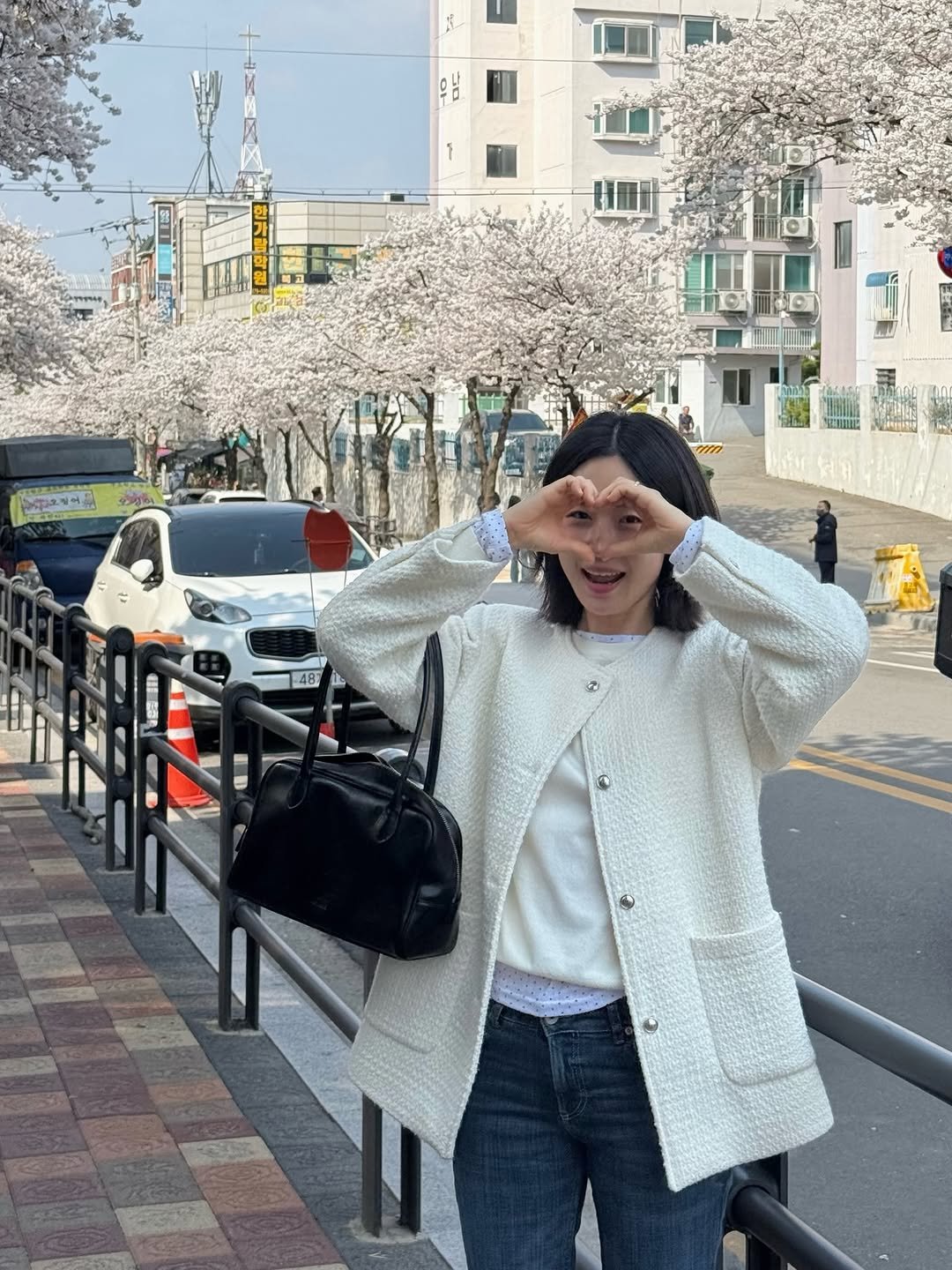 _miniyeons 게시물 이미지: 비오기전 꽃구경 완🌸