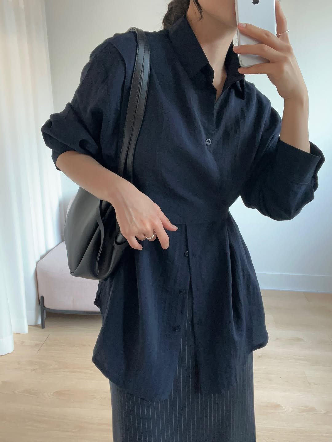 Photo by 무드혜 | 직장인룩 출근룩 데일리룩 on February 11, 2026. May be an image of text.