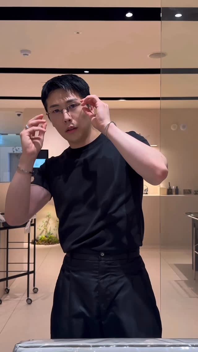 _mtaeho 게시물 이미지: 다양한 스타일로 여러가지 분위기를 만들어 보세요 😊

#준오헤어명동예술극장...