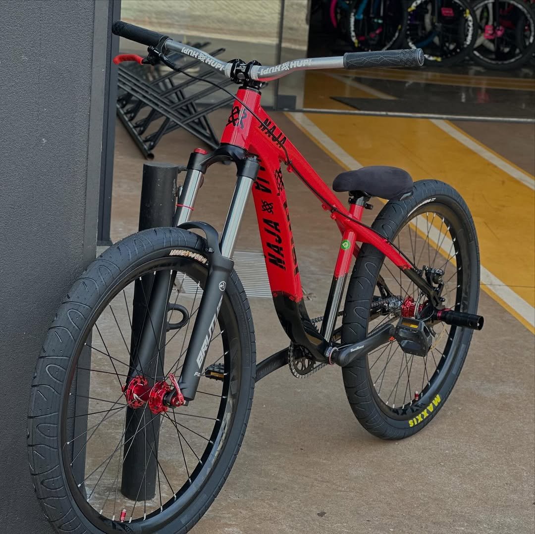 Photo by Pedro Araujo on October 04, 2025. May be an image of bicycle and text.