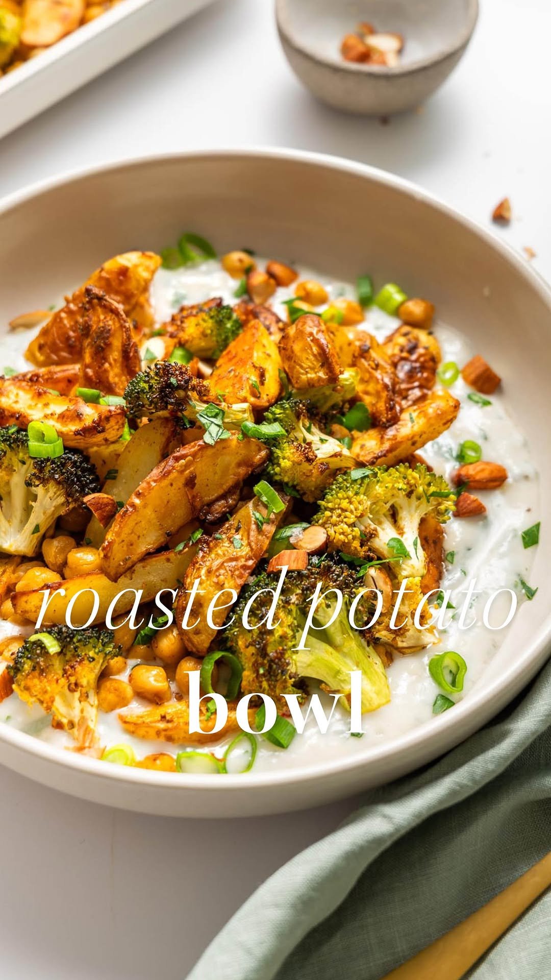 _plantbaes_ 게시물 이미지: Roasted Potato Bowl with Garlic Confit...