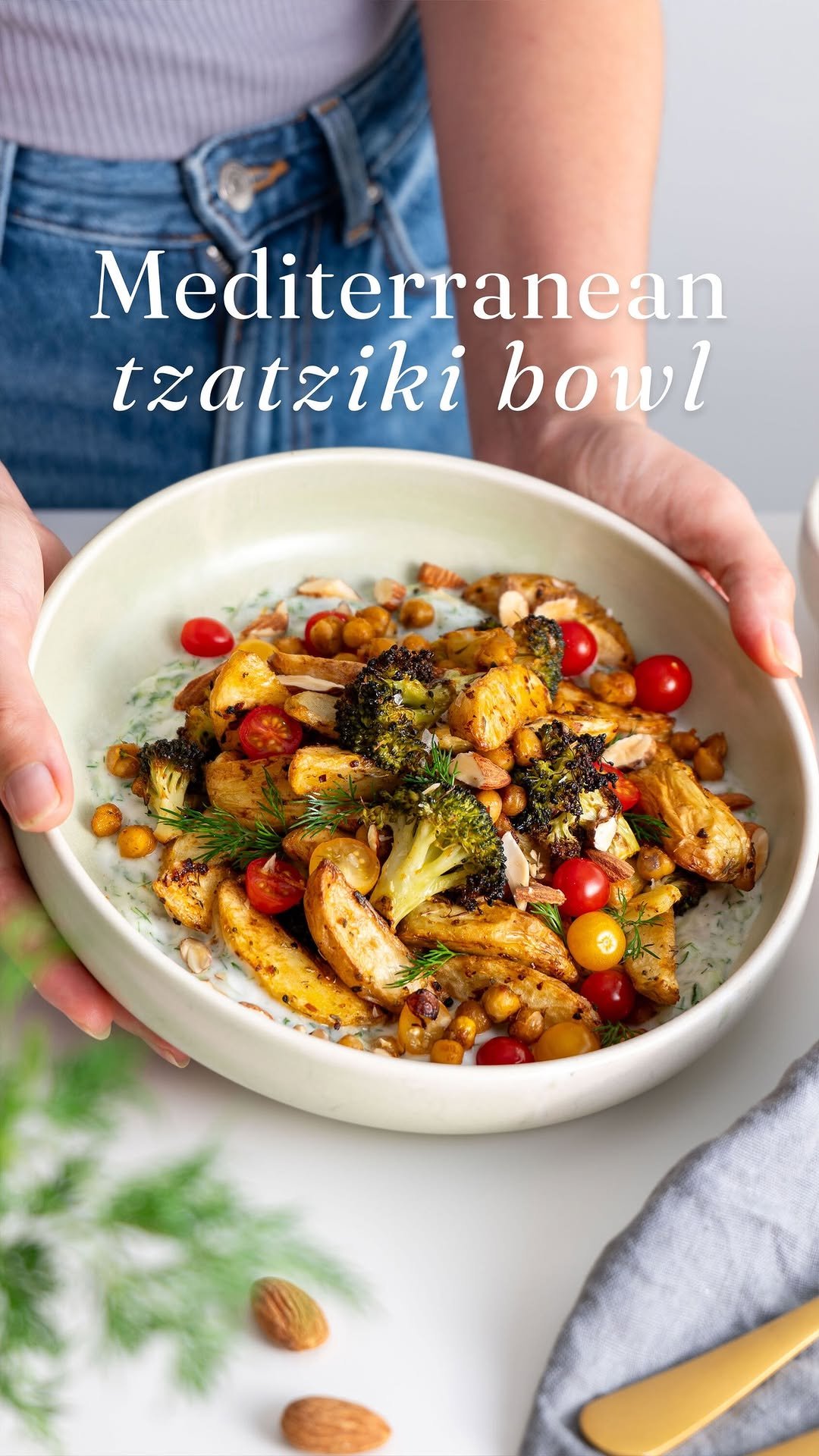_plantbaes_ 게시물 이미지: This dairy-free tzatziki is the secret behind...