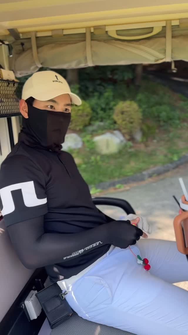 _profiler 게시물 이미지: 라베 기념으로 만든 영상⛳️

8개월 동안 정말 열심히 했구나..
앞으로 건강하고...