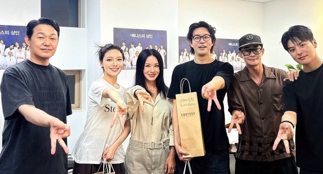_ryeoun 게시물 이미지: #베니스의상인 #오케이마담2 👍🏻 너무 좋은 경험 하게 해주셔서 감사합니다🫶