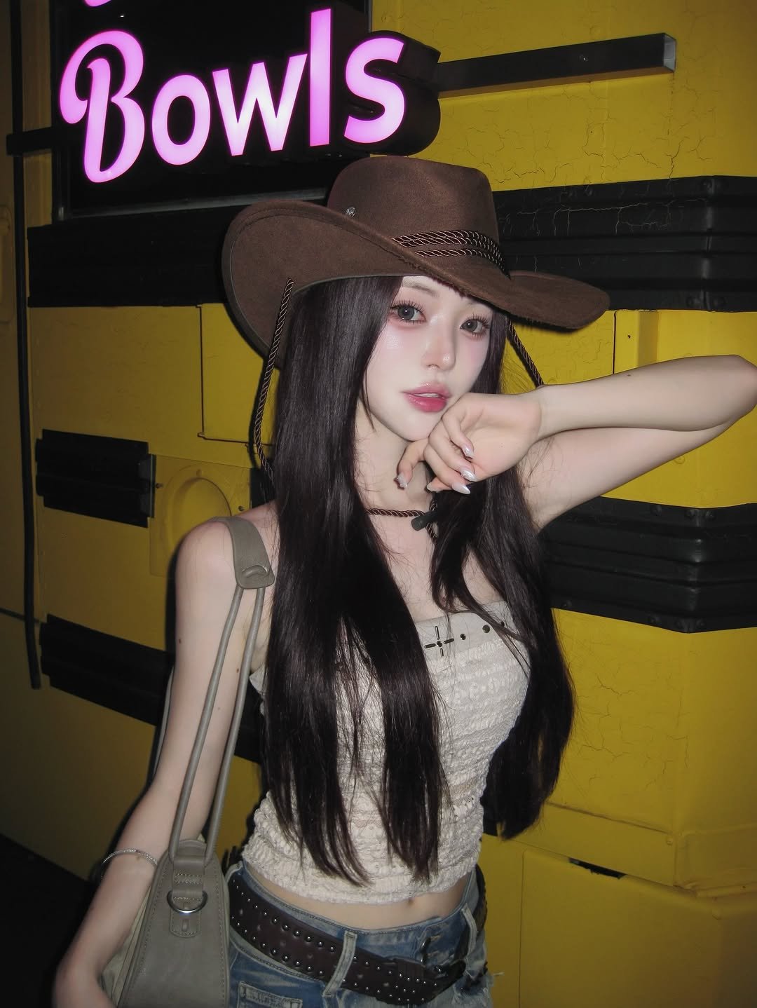 Photo shared by 주연 on July 09, 2025 tagging @boiltale. May be an image of 1 person, bucket, bolo tie and text that says 'Bowls'.