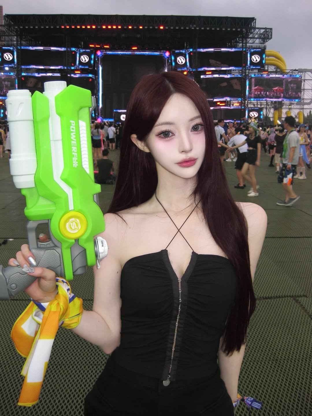 Photo by 주연 on July 06, 2025. May be an image of 2 people, costume and text.