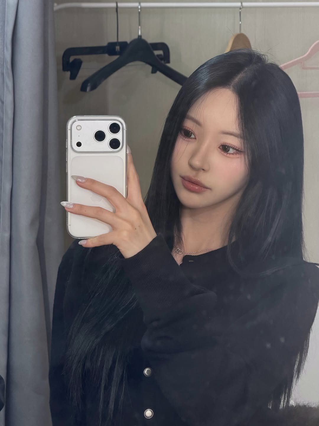 Photo by 주연 on December 23, 2025. May be a selfie of one or more people, hair, mirror and text.