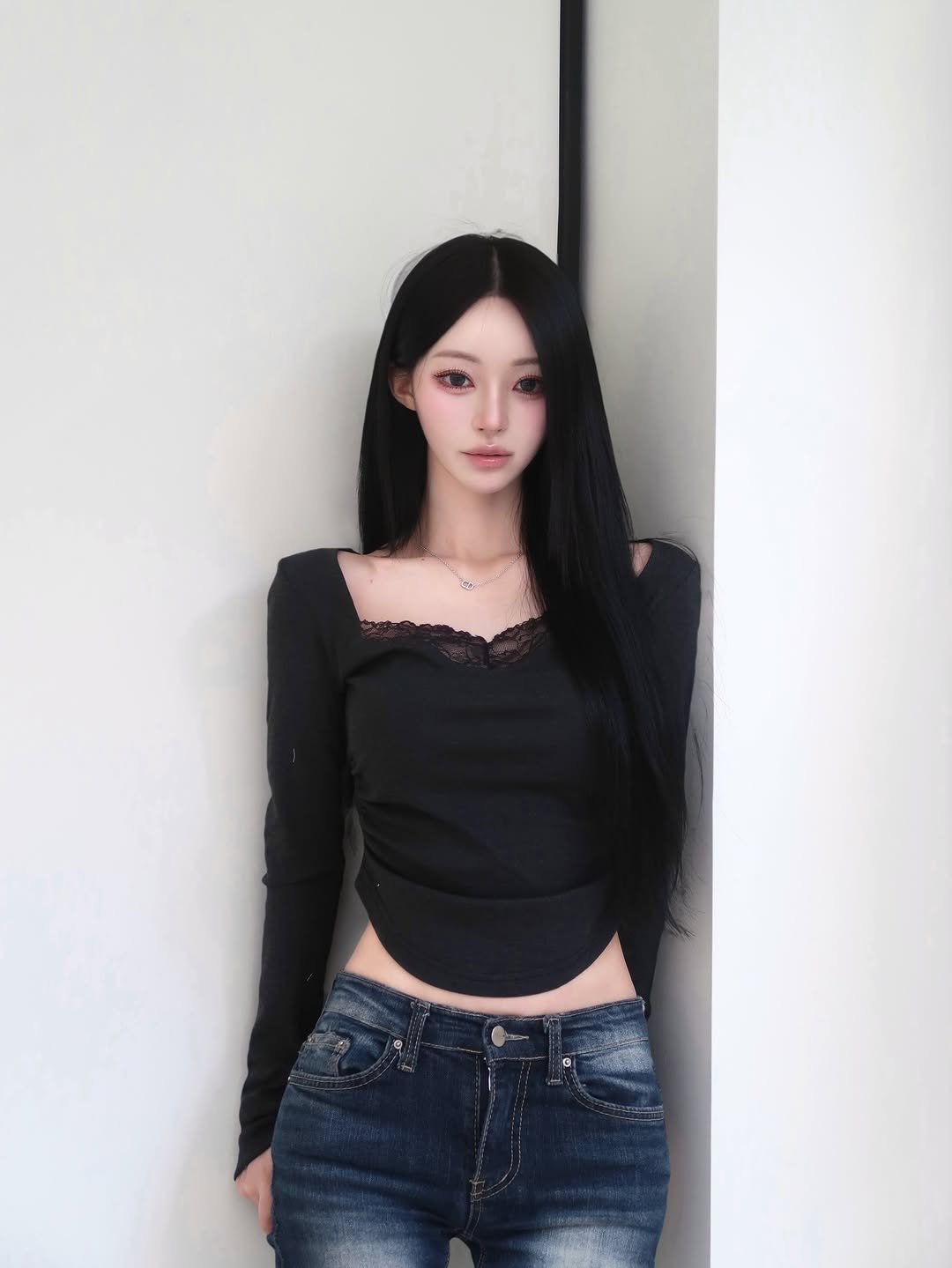 Photo shared by 주연 on February 28, 2026 tagging @pleasenofollow_official. May be an image of one or more people, hair, top and text.