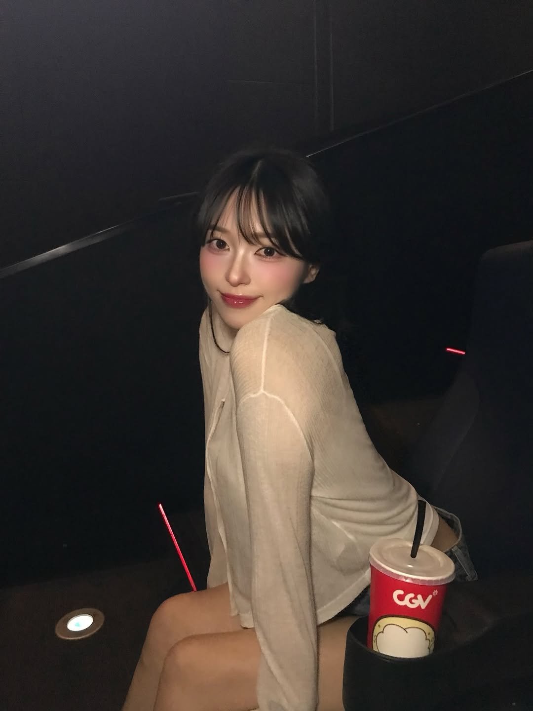 _sen0818_ 게시물 이미지: 소신발언 : 영화관 팝콘냄새 좋아서 감 ..☺️ 
⠀
⠀
#southkorea...