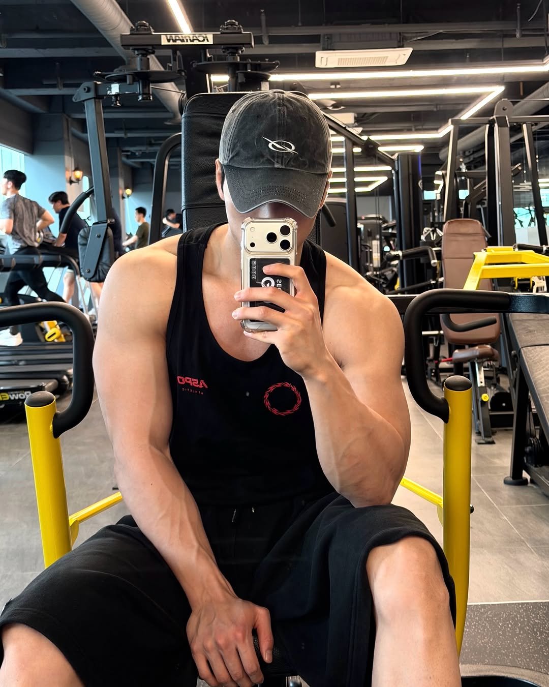 _seop_0 게시물 이미지: 오월의 시작💨

나시: @aspo.co.kr
#아스포#짐웨어#앰버서더