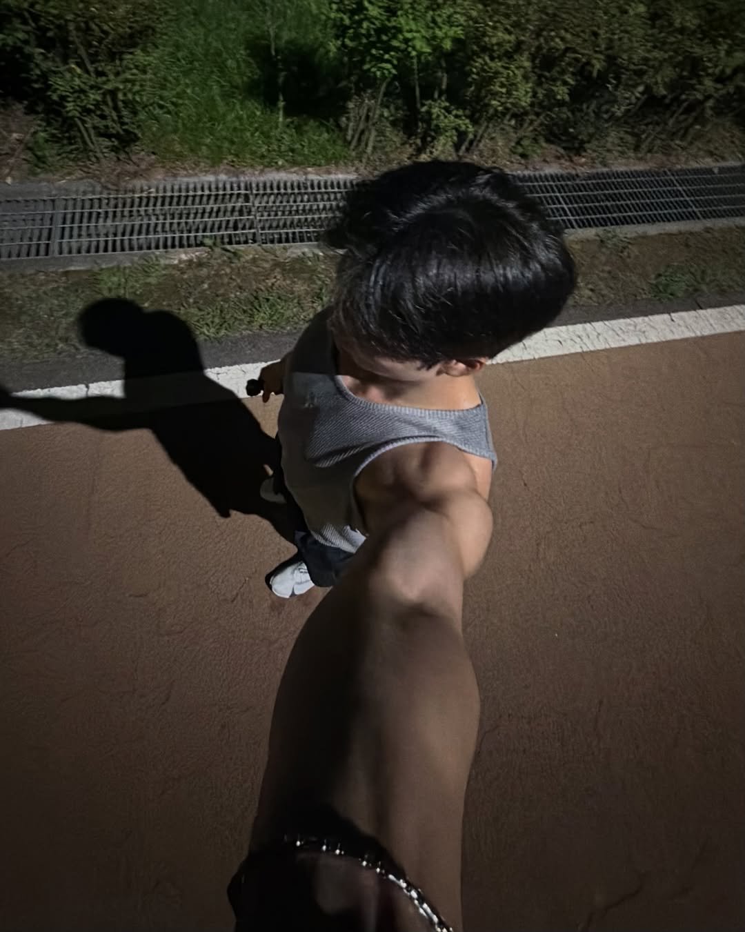 _seop_0 게시물 이미지: 러닝하면서 했던 다짐

5km 4분대 5번 성공하면 러닝화 사기였고
10km 4분대...