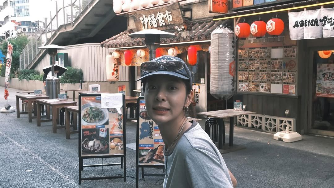 Photo by 설인아 sᴇᴏʀɪɴᴀ on October 13, 2025. May be an image of one or more people and text.