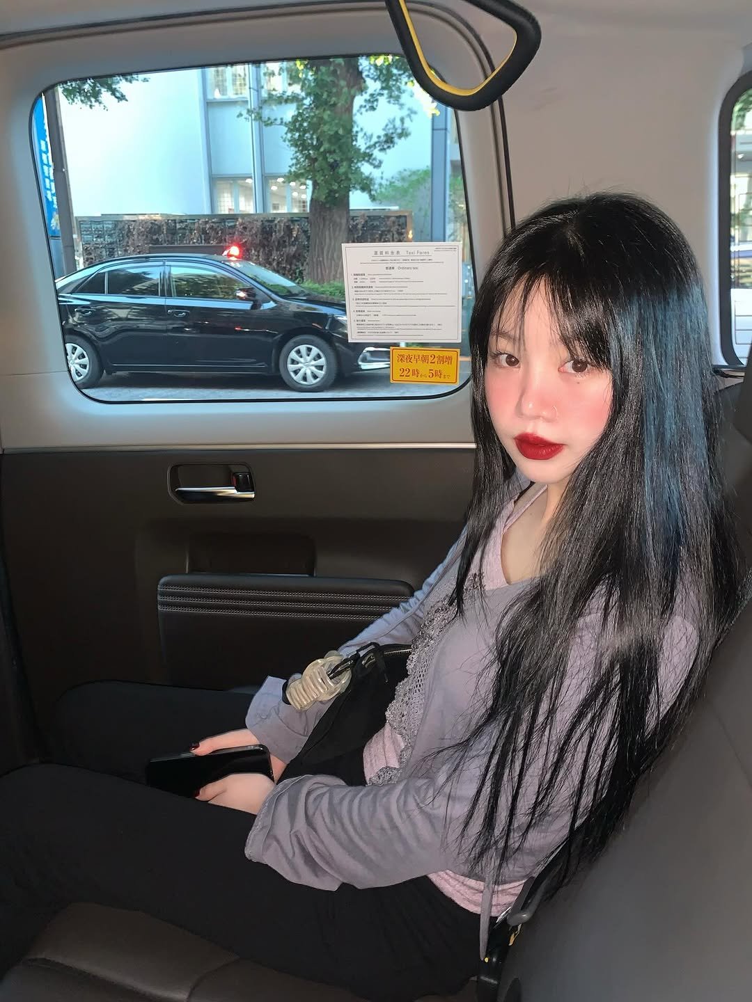 Photo by SEOSOOJIN on October 19, 2025. May be an image of one or more people, hair, bus and limousine.