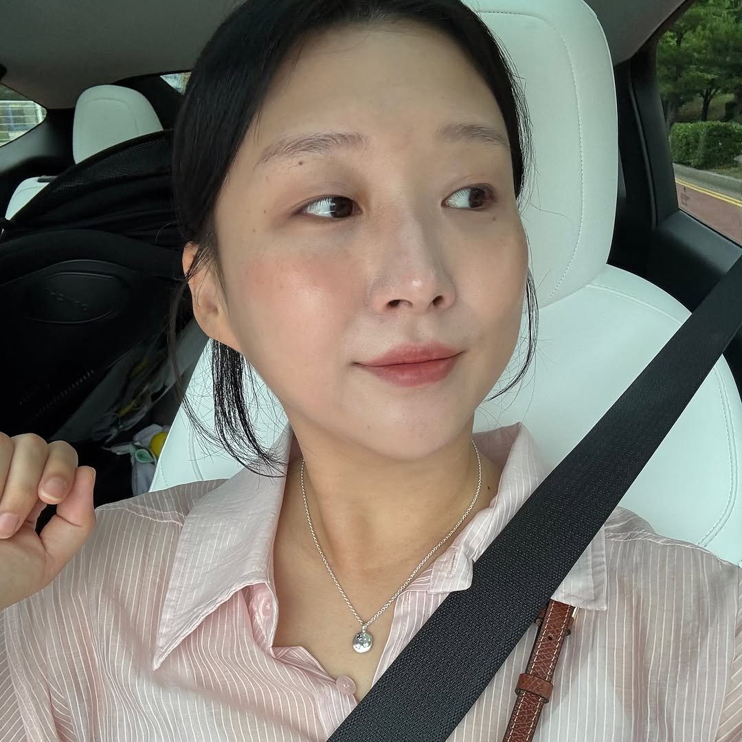 Photo shared by 소떡부부 on August 11, 2025 tagging @ssotteok_papa. May be a selfie of 1 person, hair, seatbelt and text.