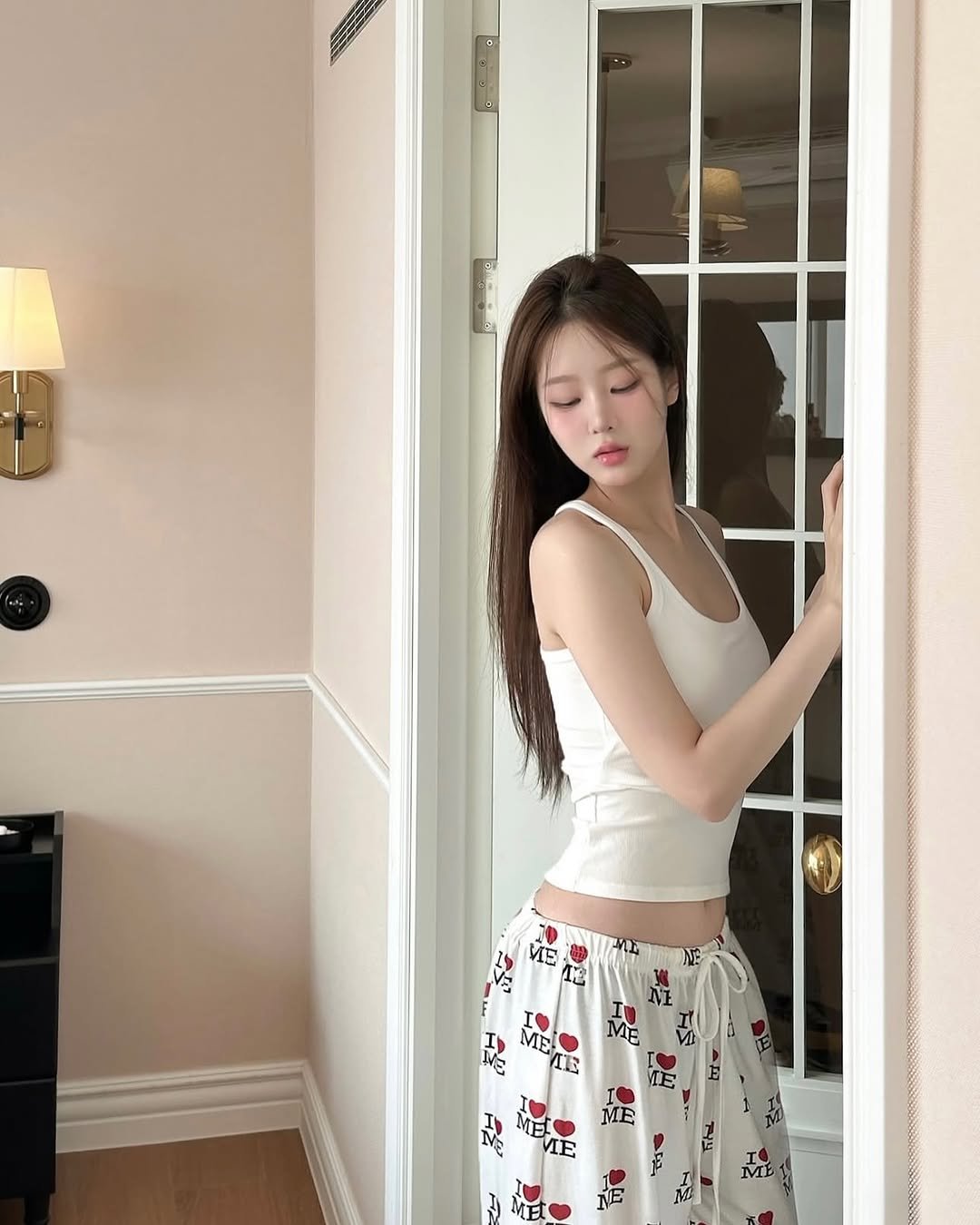 Photo by 여수펜션 | 여수풀빌라 | 여수숙소 | 솔스테이 solstay poolvilla on June 14, 2025. May be an image of 1 person, sleepwear, slip, miniskirt, chemise, top and text.
