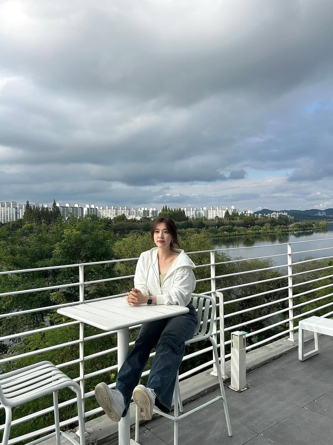 Photo by 이수빈 on October 04, 2025. May be an image of 1 person, deck chair, the Panama Canal, lake and text.