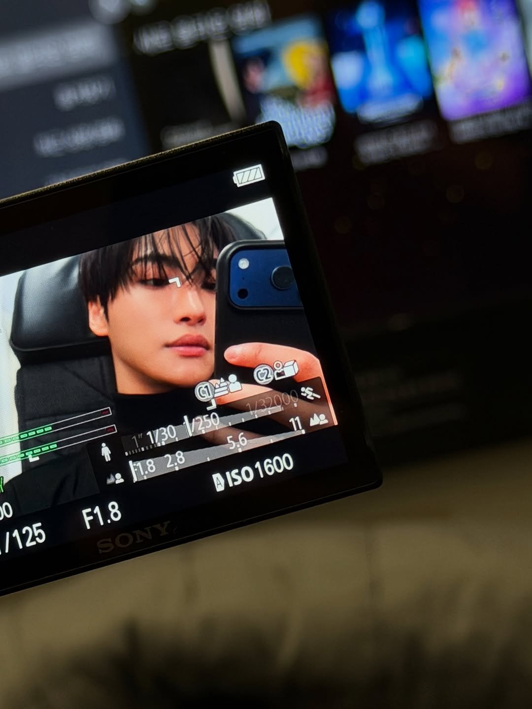 Photo by SEONGHWA on January 21, 2026. May be an image of phone, screen, tablet, camcorder, camera and text that says '그보 BA ENBARG C1 1/30 1/250. 5.6 11 |1.8 F1.82,8 2.8 AISO1600 F1.8 0 /125'.