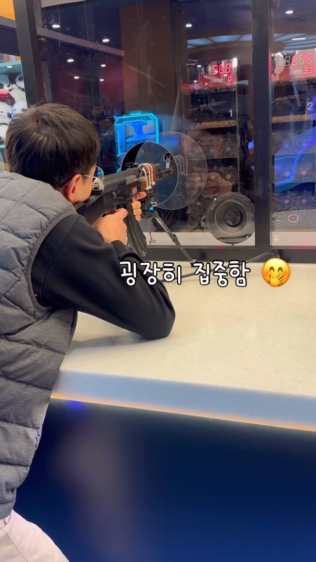 _treasure93 게시물 이미지: 토끼 인형을 위한 아빠의 도전ㅋㅋㅋ 초집중ㅋㅋㅋ