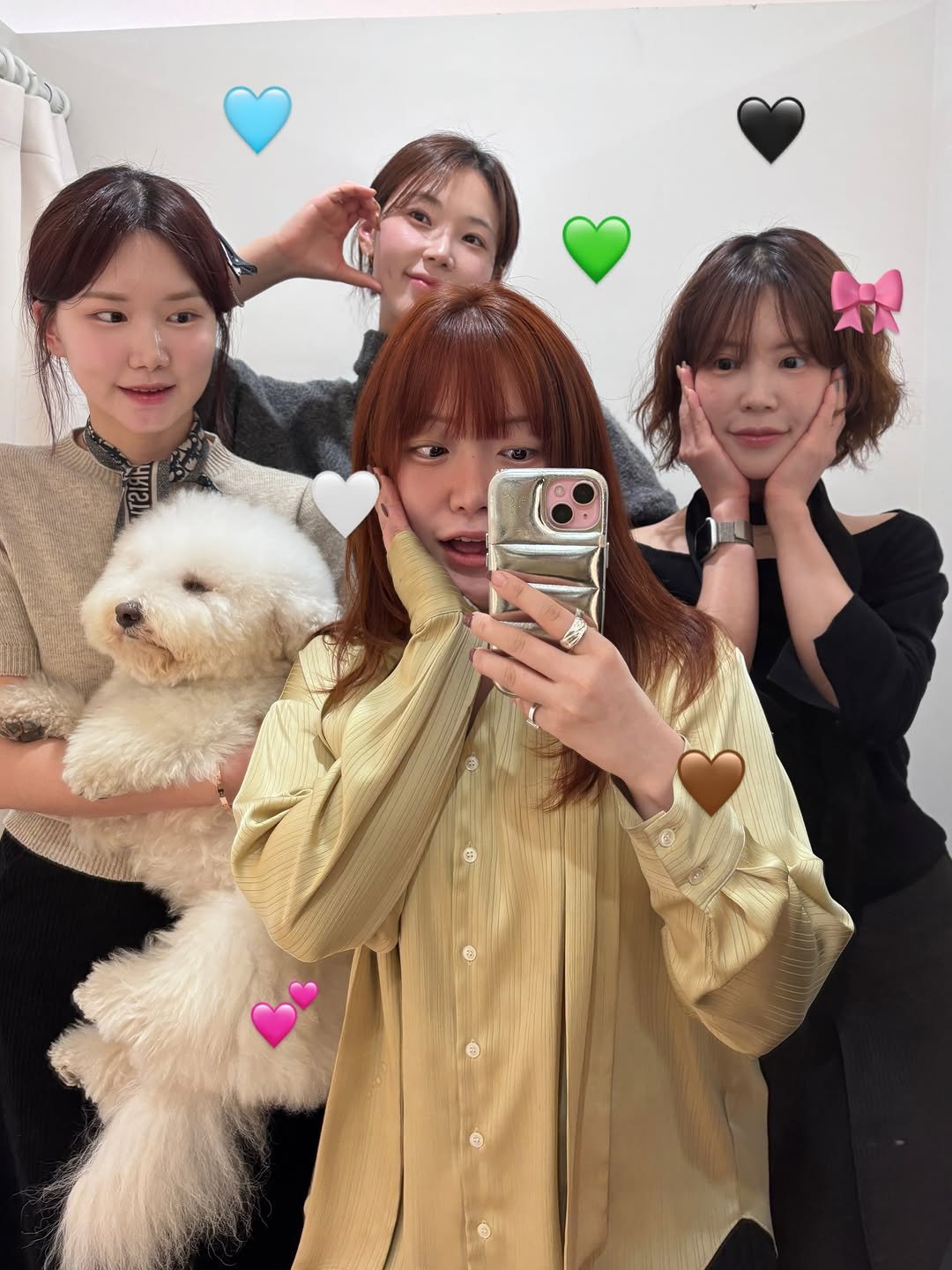 Photo shared by 𝑈𝑖𝑙𝑦 유일리 대표 승은원장 | 홍대메이크업 연남동메이크업 on November 29, 2025 tagging @_uily_sy, @_uily_sh, and @_uily_ge. May be a selfie of one or more people, hair and text.